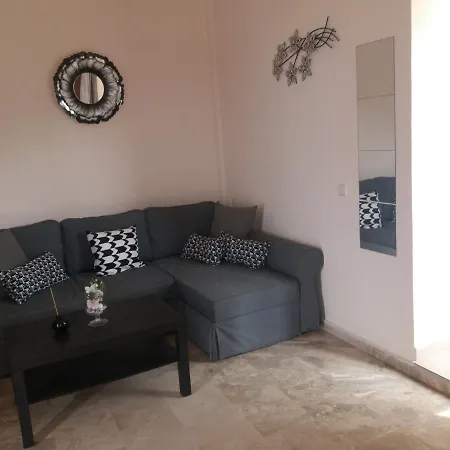 Melina's Sunset Apartment