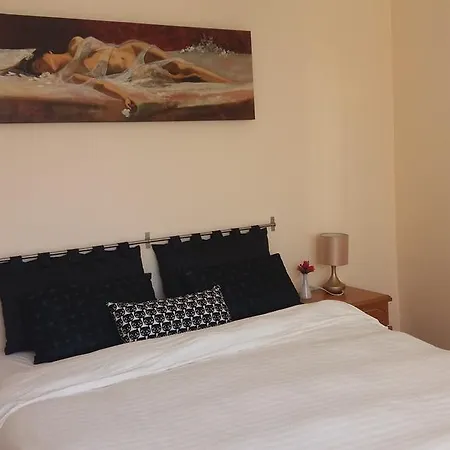 Melina's Sunset Apartment *