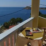Myrties-Nice Flat With 2 Rooms,2 Bath With Sea View Sunset Apartamento Myrties