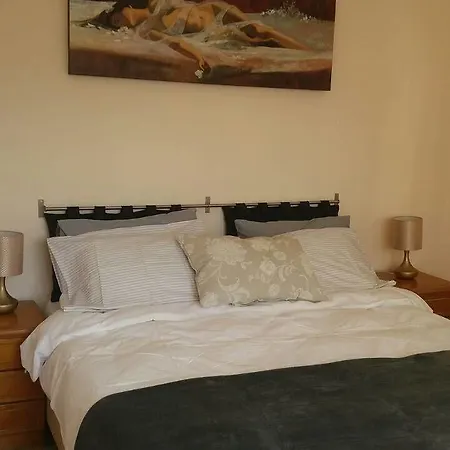 Melina's Sunset Apartment *