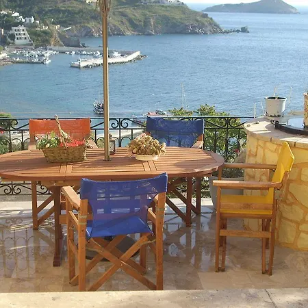 Melina's Sunset Apartment *