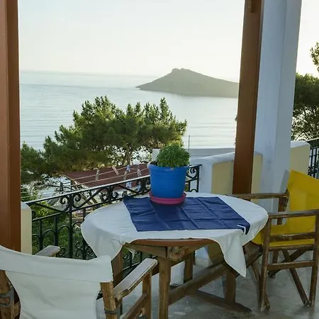 Melina's Sunset Μυρτιές