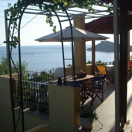 Melina's Sunset Apartment