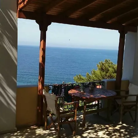 Melina's Sunset Apartment *